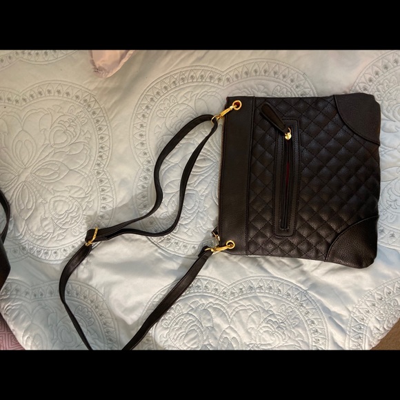 Adrienne Vittadini crossbody - Picture 2 of 2
